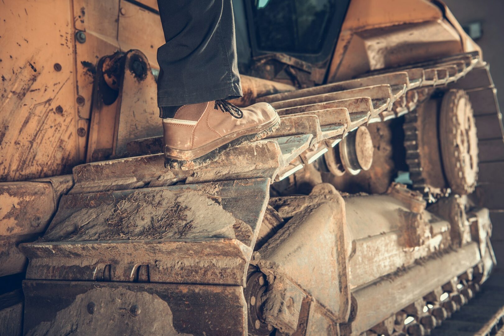 Load and Haul Services by Vibrant International Mining Services